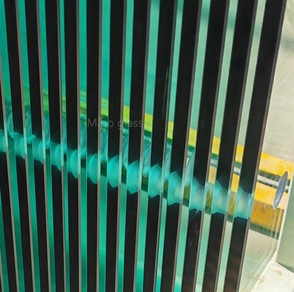 padel court tempered glass panels