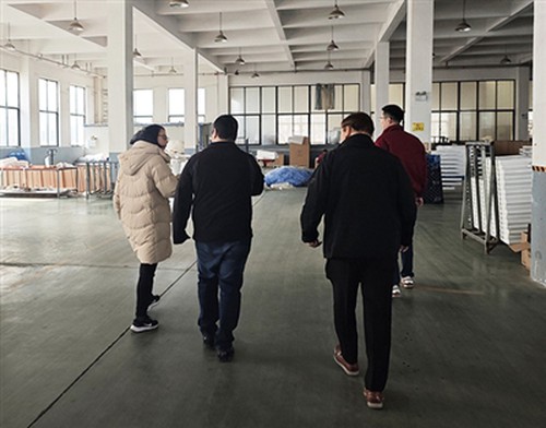 Canadian Contractor Visits MIGO GLASS For Integrated Building Glass And Windo...