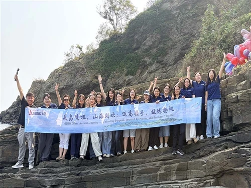 MIGO GLASS Team Building Day On Lingshan Island