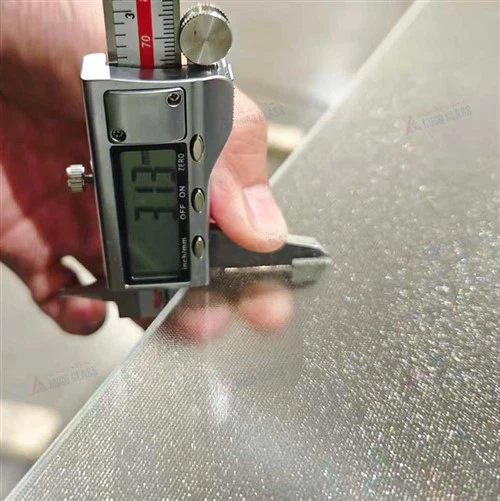 3.2mm Tempered Ultra Clear Solar Glass with En12150