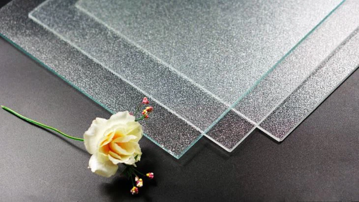 3.2mm Low Iron Patterned Glass With High Transmittance